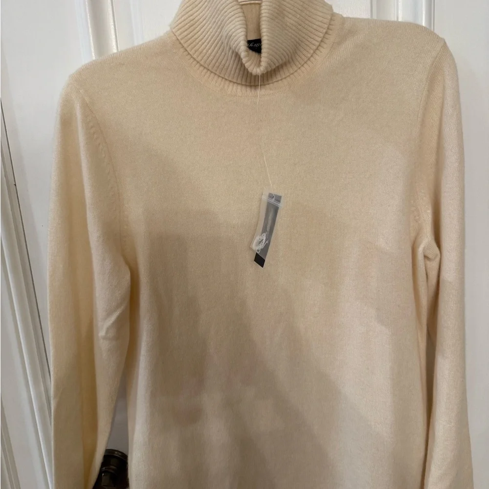 Cashmere Cream Sweater - Picture 4 of 6